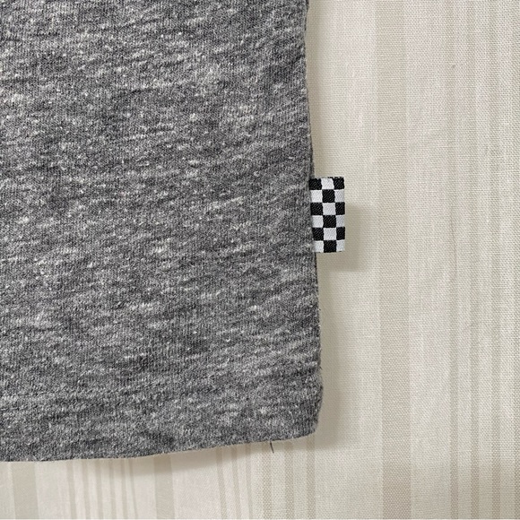 🌈5/$25 BUNDLE! Vans Adventure in California gray XS tee shirt slightly cropped - Picture 4 of 4